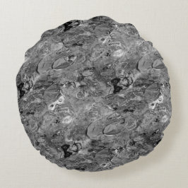 Virtuell kyrkogård i döskallar och grav förstört rund kudde