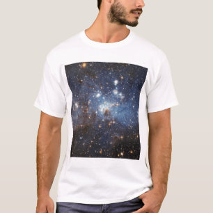 Virvlar runt av gasar och dammar av t shirt