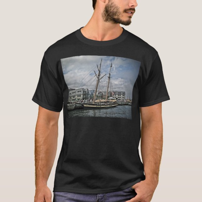 Visa Frakt i Halifax T Shirt (Framsida)