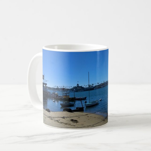 Visa från Balboa Island, Newport Beach, Kalifornie Kaffemugg (Framsida vänster)
