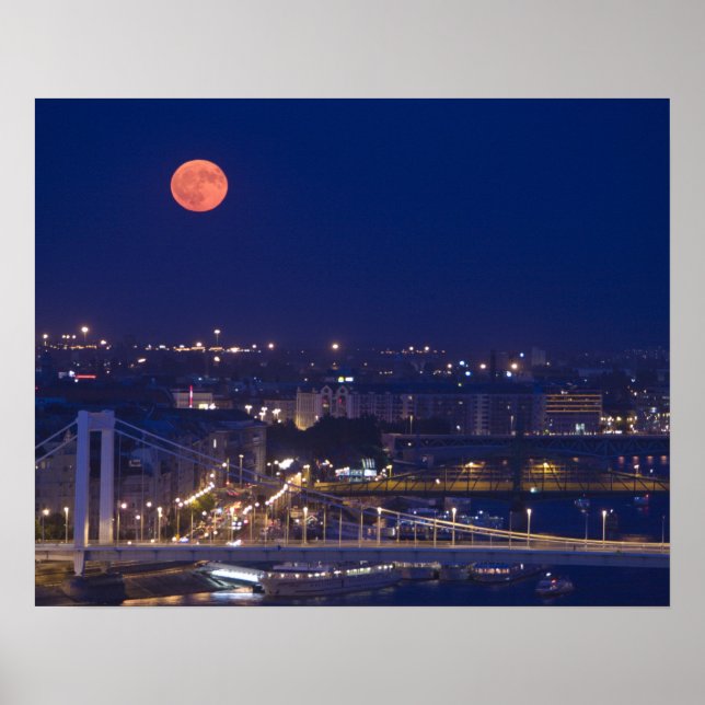 Visa från Fiskeribaser bredvid Matyas Poster (Framsidan)