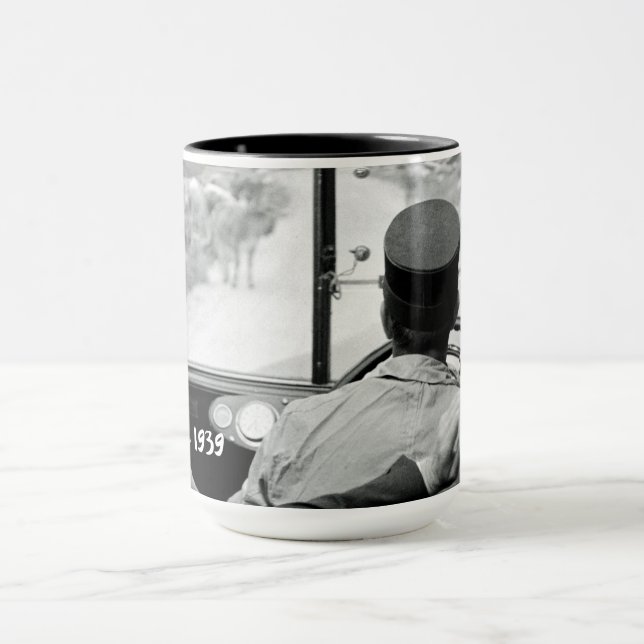 Visa genom Fransk Buss-fönster 1939 Frankrike Mugg (Center)