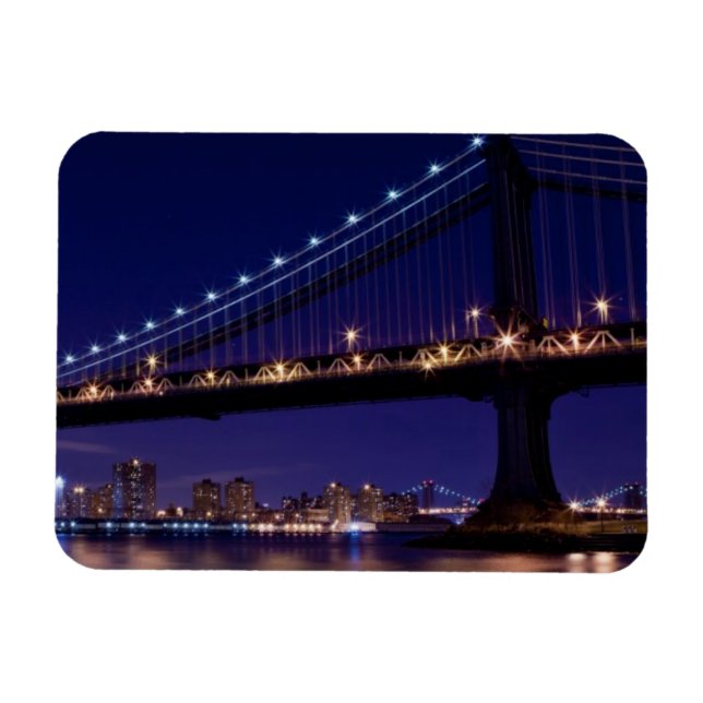 Visa Manhattan-bron på natten Magnet (Horisontell)