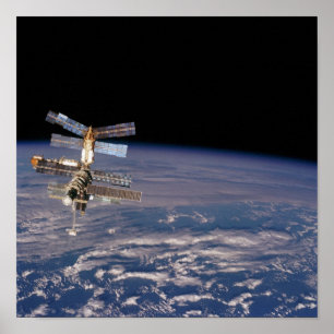 Visa Mir Space Station från Shuttle Atlantis Poster