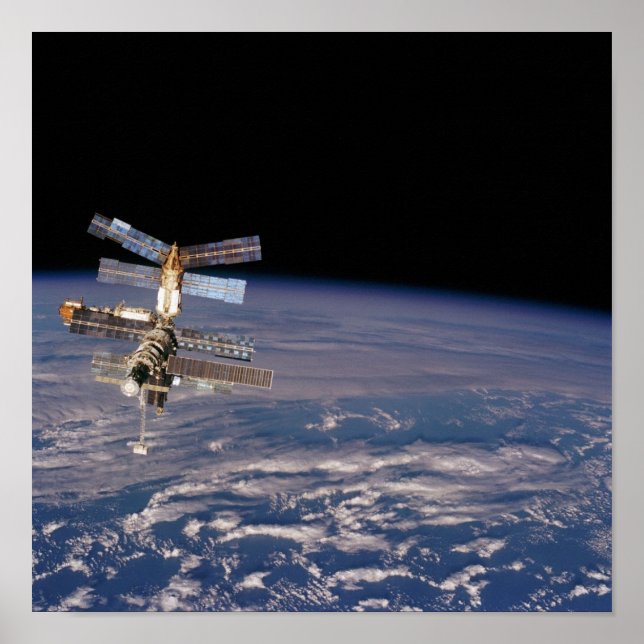 Visa Mir Space Station från Shuttle Atlantis Poster (Framsidan)