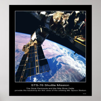 Visa Mir Space Station över Sinai Peninsula Poster