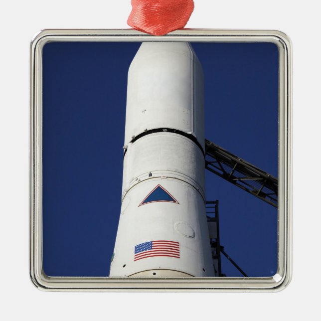 Visa noshongen för Delta IV-raketen Julgransprydnad Metall (Framsidan)