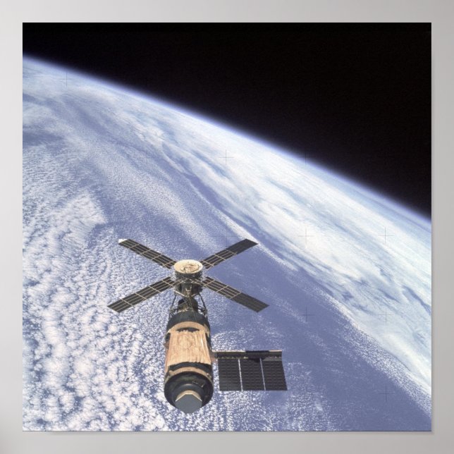 Visa Skylab Space Station Poster (Framsidan)