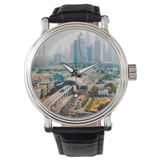 Visa tunnelbanelinje och skyscraper för stad armbandsur (Framsida)