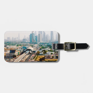 Visa tunnelbanelinje och skyscraper i stan bagagebricka