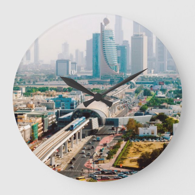 Visa tunnelbanelinje och skyscraper i stan stor klocka (Framsida)