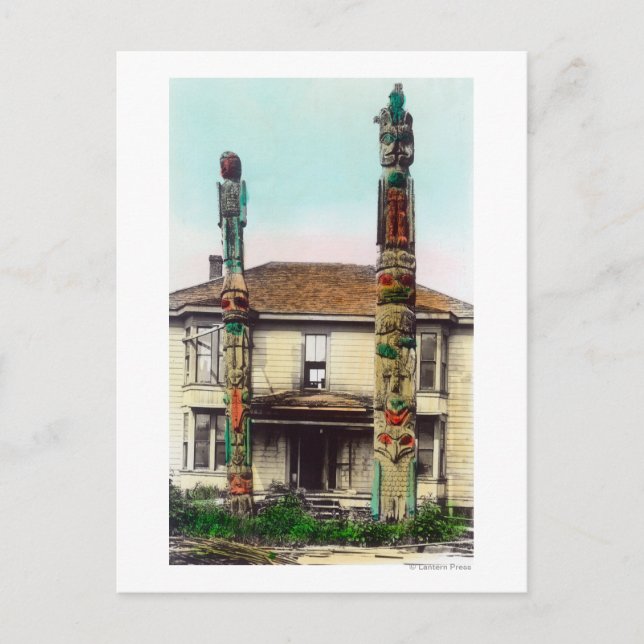 Visa två TotempolesWrangell, AK Vykort (Framsida)