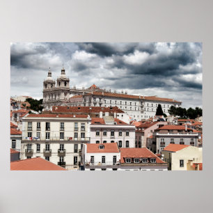 Visioner om staden Lissabon på morgonen i en gruml Poster