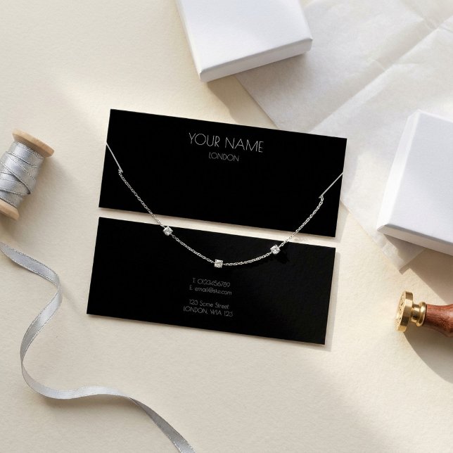 Visning av enkelt halsband litet visitkort (Simple necklace display card)