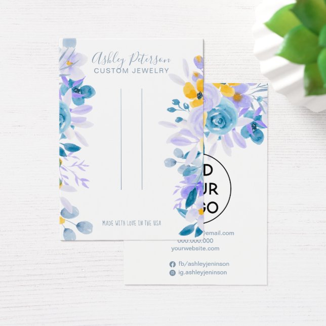 Visning av smyckethår i chic av lavender blommigt visitkort (Skivbord)