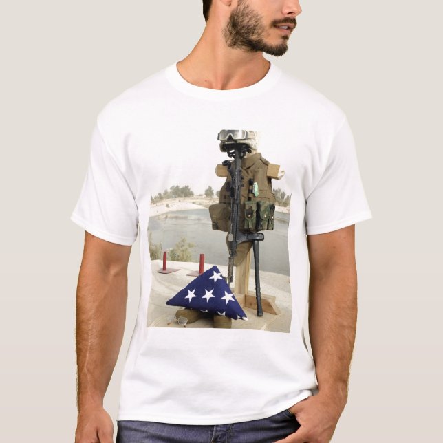 Visning för bortfallna soldater t-shirt (Framsida)