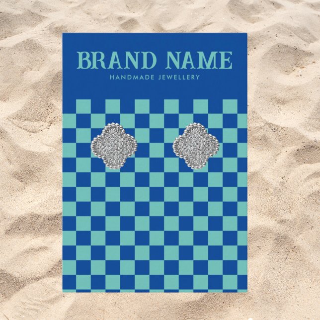 Visningen Blue Retro Fold Groovy Earrings Visitkort (bold retro earring display for stud earrings with a colorful coastal beach vibe blue checkerboard)