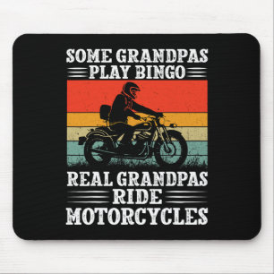 Vissa farfar spelar Bingo Real Grandpas Ride Motor Musmatta
