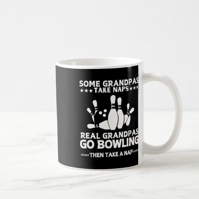 Vissa farfar tar Naps Real Grandpas Go Bowling F Kaffemugg (Höger)
