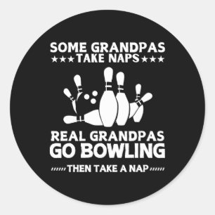 Vissa farfar tar Naps Real Grandpas Go Bowling F Runt Klistermärke