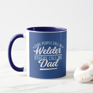 VISSA KALLAR MIG VÄLDRARE ANDRA KALLAR MIG PAPPA MUGG