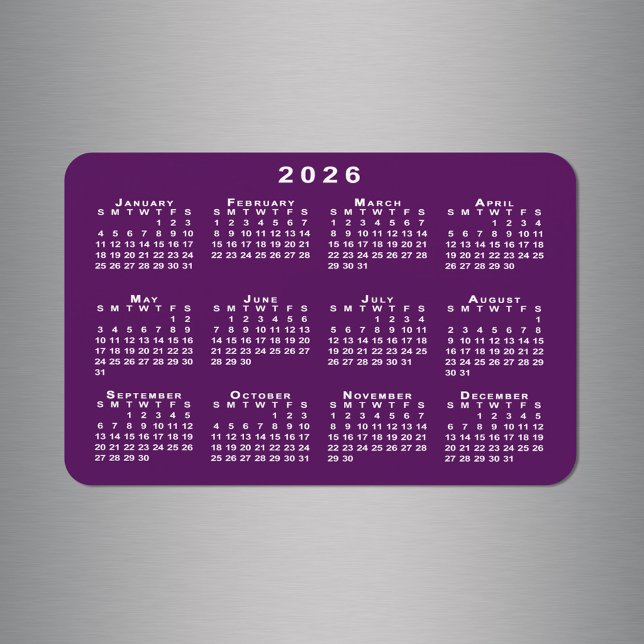 Vit 2026-kalender om Lilans bakgrundsmall Magnet (White 2026 Calendar on Purple Background Template Magnet in situ)