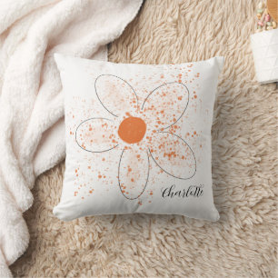 Vit ärftlig orange, modern blommigt namn-skript kudde
