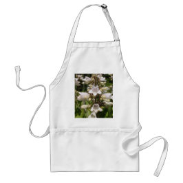 Vit blomma förkläde