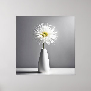 Vit blomma i Vas enkelhet Canvastryck