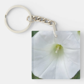 Vit blomma nyckelring