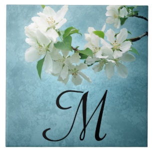 Vit blomma på Blå himmel Monogram Visning Tile Kakelplatta
