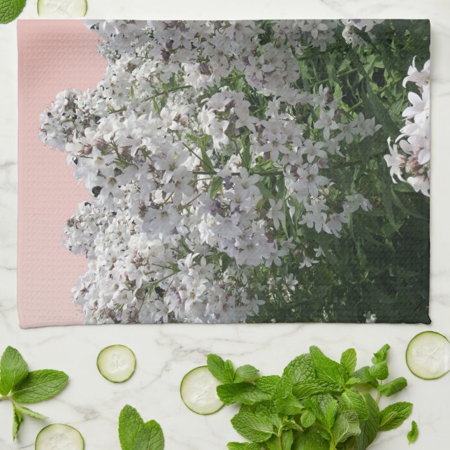 Vit blommig kökshandduk (Vikta)