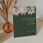 Vit Blommigt | Anpassningsbar för Mörk grönt kort  Poster<br><div class="desc">Vi designade den här vita Blommigten | Anpassningsbarna Mörk grönt kort och gåvor Poster för att komplettera din tropiska mörk bröllop. Med den bohemiska vattenfärgen grön till den moderna boho vinterblomman, inklusive protea, dahlia och torkade lotus, kommer utformningen säkert att släcka din moody, minimalistiska grönt och vita tema. Ändra texten...</div>