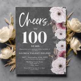 Vit Blommigt-chalkboard Cheers till 100:e födelsed Inbjudningar