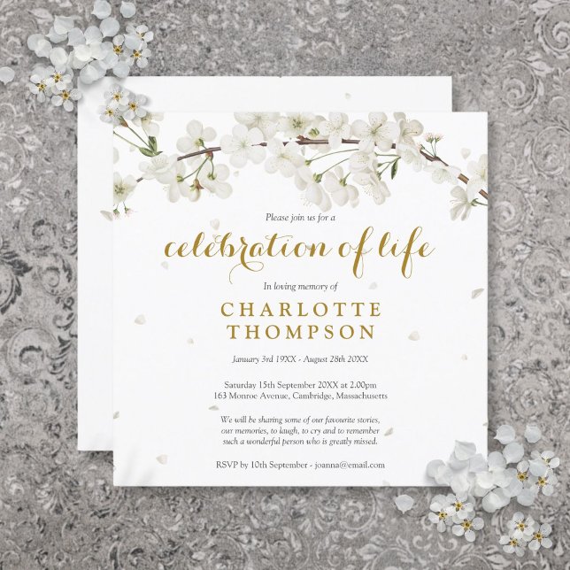 Vit blomsterbukett begravningsfirande av livet inbjudningar (White Blossom Floral Funeral Celebration of Life Invitation)