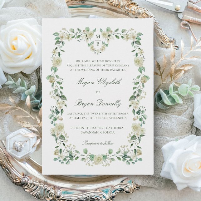 Vit blomsterkrans & monogram Elegant bröllop Inbjudningar (This elegant, white floral wedding invitation features a crest with your monograms.)
