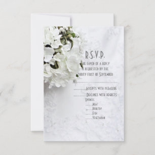 Vit blomsterkvett bröllop R.S.V.P. OSA Kort