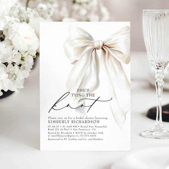 Vit Bow Hon Gifter sig Möhippa Inbjudningar (White Bow Bridal Shower Invitation)