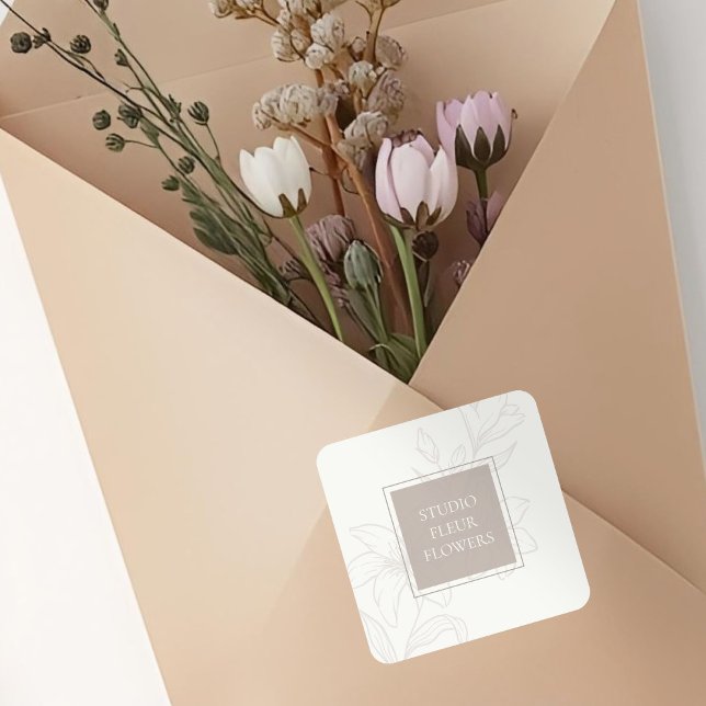 Vit | Chic Blommigt etikett (Skapare uppladdad)