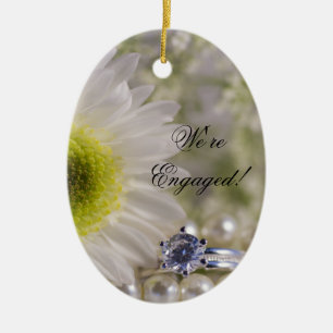 Vit Daisy och Diamond Ring Förlovning Julgransprydnad Keramik