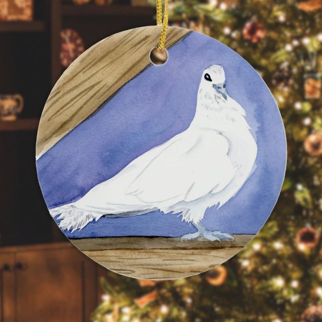 Vit duva i Rafters-serien (Friendly Beasts Series) Julgransprydnad Keramik (Dove Friendly Beasts ornament hanging in front of a Christmas tree in a living room)