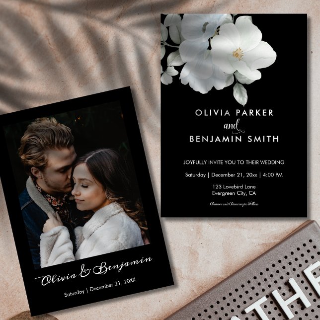 Vit Elegant Blommigt Foto Modern Black Bröllop Inbjudningar (White Elegant Floral Photo Modern Black Wedding Invitation)