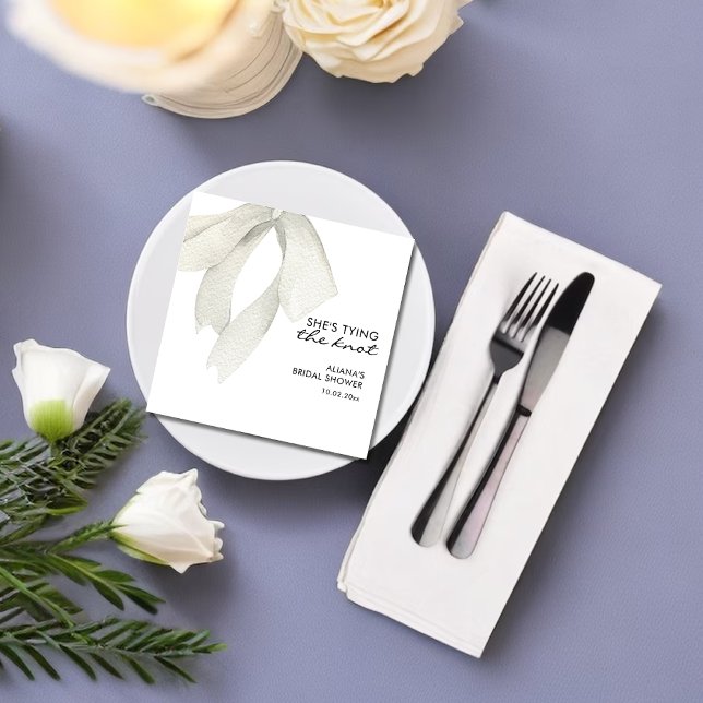 Vit Elegant Hon Gifter Sig Bröllopsfest Pappersservett (Skapare uppladdad)