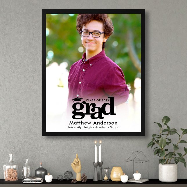Vit examensfoto Svart typografi Minimalistisk Poster (Skapare uppladdad)