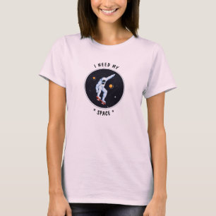 Vit fin konsomisk astronaut jag behöver mitt spac t shirt