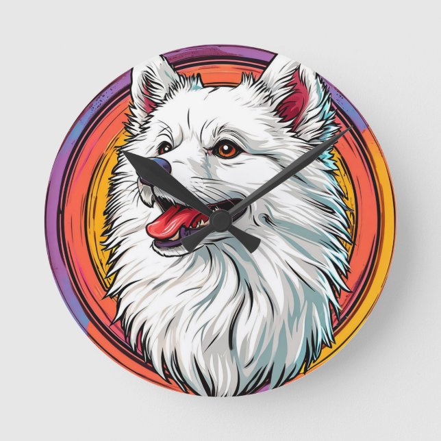 Vit fluffig hund i livfull konststil rund klocka (Framsida)