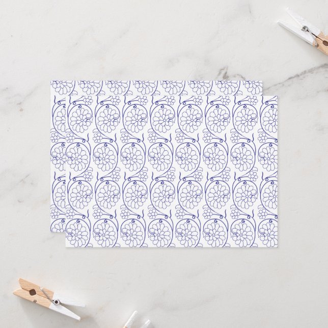 Vit förpackning papper med en subtil, upprepad pla inbjudningar (Fram/Back In Situ)