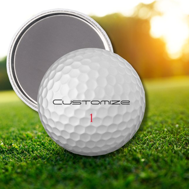 Vit golfboll med gropig textur och anpassat namn o magnet (Skapare uppladdad)