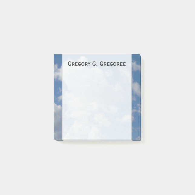 Vit/gråttmoln och blå himmel + Anpassningsbarnamn Post-it Block (Framsida)