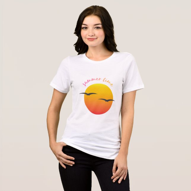 vit halvärmad t-shirt med soldesign (Framsida Full)